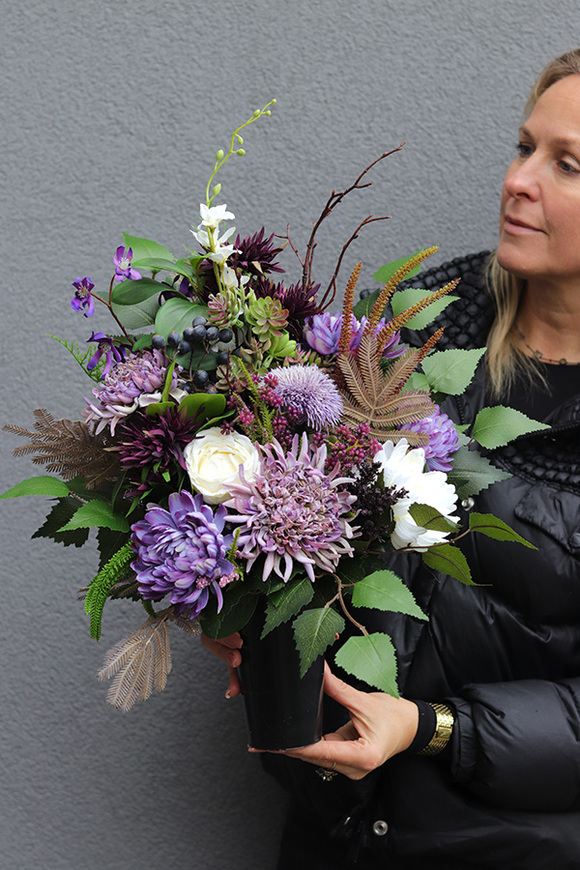 Fioletowa Drogea, bukiet nagrobny we wkładzie