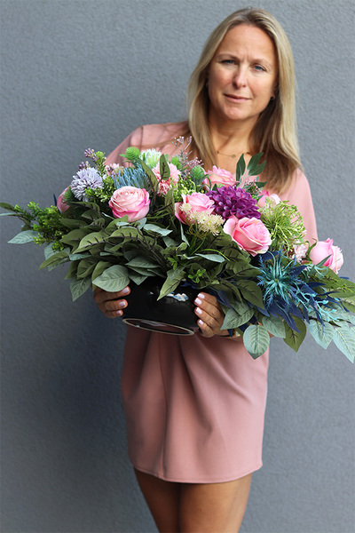 Kerrata Pink 2, pastelowa dekoracja nagrobna w misie