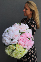 Aura, bukiet zielonych peonii, wys.38cm 