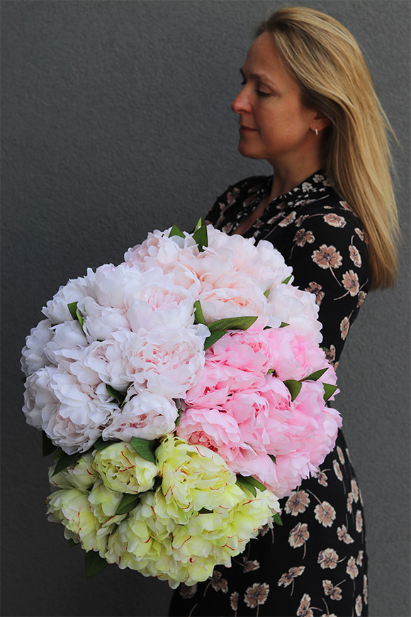 Aura, bukiet zielonych peonii, wys.38cm 