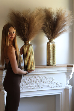 Trawy Pampasowe Africana, kompozycja kwiatowa w złotym wazonie, wys.95cm