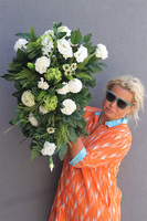 Bianca, jasna wiązanka nagrobna