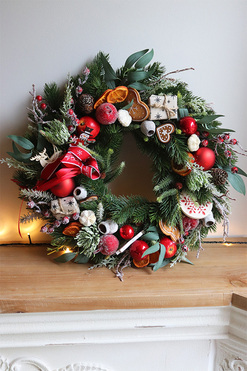 Świąteczna Chata, czerwony wianek świąteczny, śr.42cm  