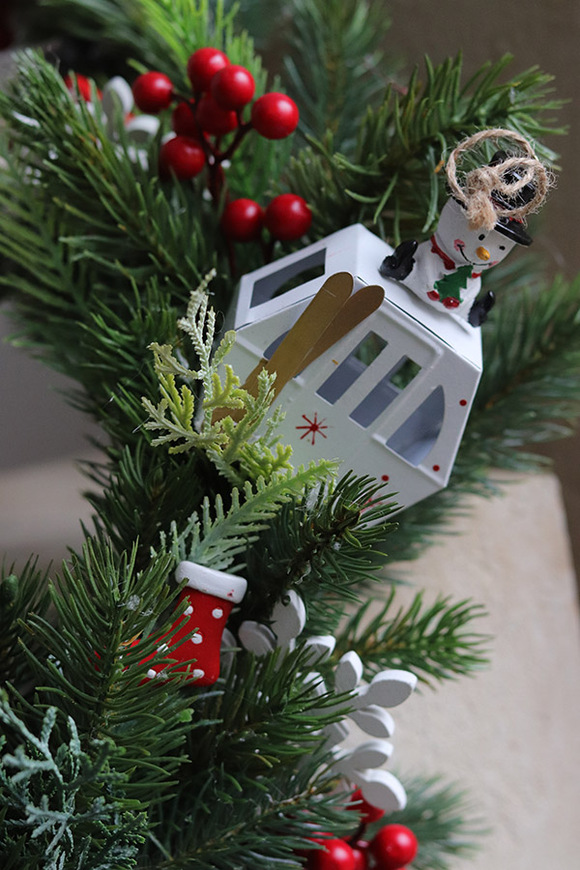 Gubałówka, girlanda świąteczna z barwinkiem