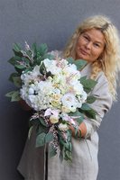 Preludium, dekoracja nagrobna na plastrze drewna