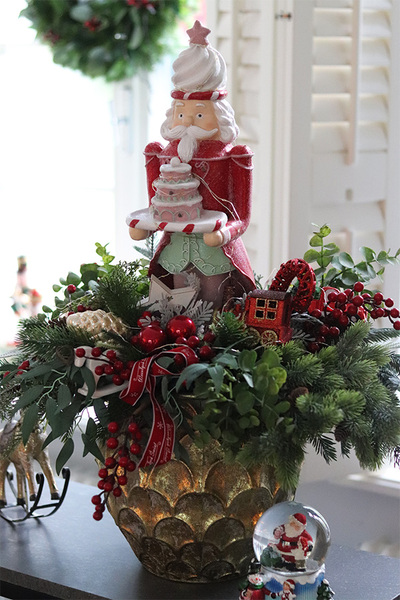 Mikołaj Supreme, dekoracja świąteczna LED