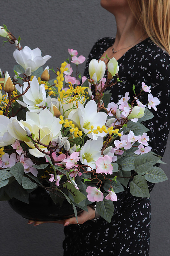 Mimoza&Magnolia, nagrobna kompozycja w misie