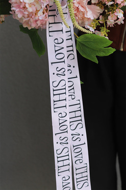 OD RĘKI Pink Flowers, wianek dekoracyjny na drzwi, śr.40cm