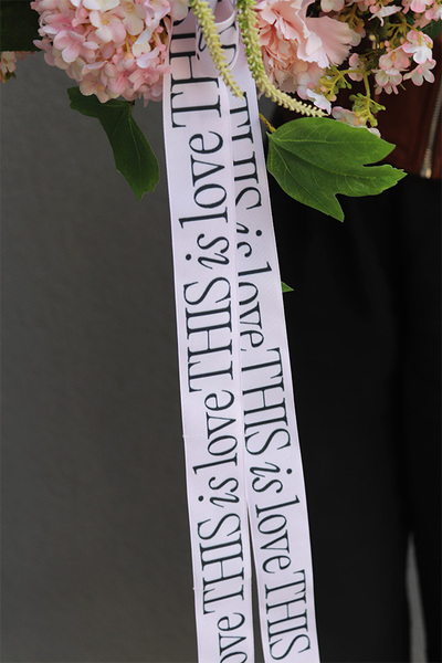 Pink Flowers, wianek dekoracyjny na drzwi