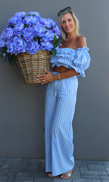 OD RĘKI Blue Summer, niebieski kosz z peoniami, wym.77x60cm