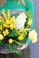 Serce Spring Yellow, kompozycja nagrobna z tajską orchideą