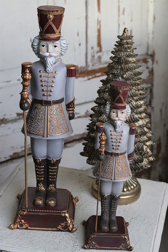 Mikołaj G, figurka bożonarodzeniowa dziadek do orzechów