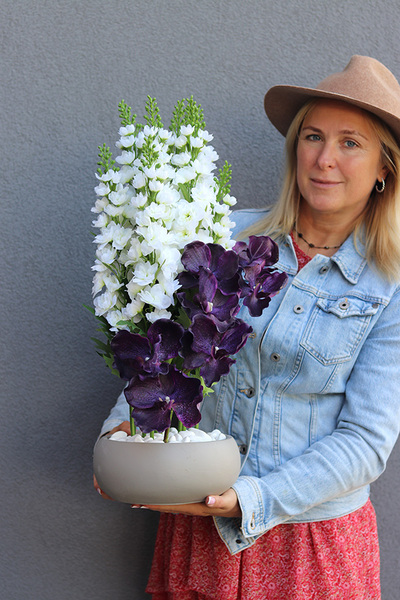 Mikso, nowoczesna dekoracja ze storczykiem i ostróżką, wym.60cm