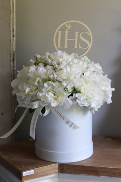 Estera, biały flowerbox komunijny, wys.35cm