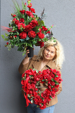 Red Flowers, komplet dekoracji nagrobnych, bukiet + wieniec