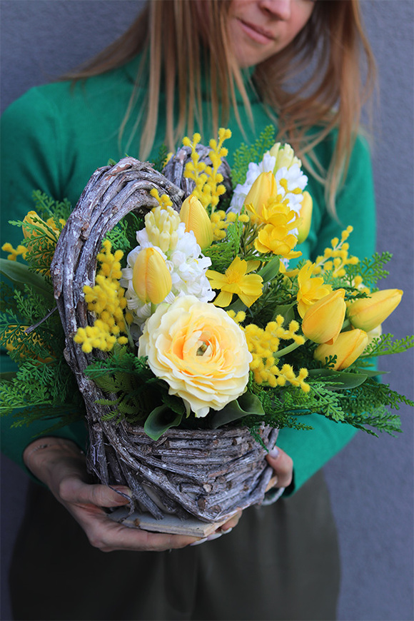 Żółta Wielkanoc w Sercu, wiosenna wiązanka nagrobna