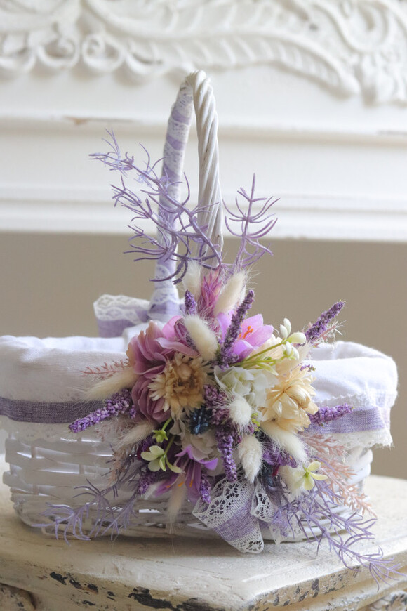 Silvietta Very Perri, dekorowany koszyczek wielkanocny