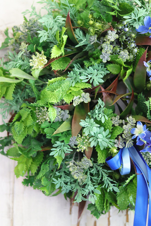 Mięta&Lobelia, dekoracyjny wianek z wstążeczkami