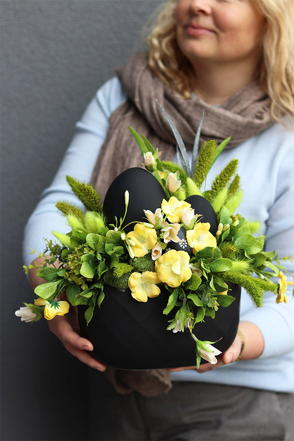 Black&Yellow 2, stroik wielkanocny w misie