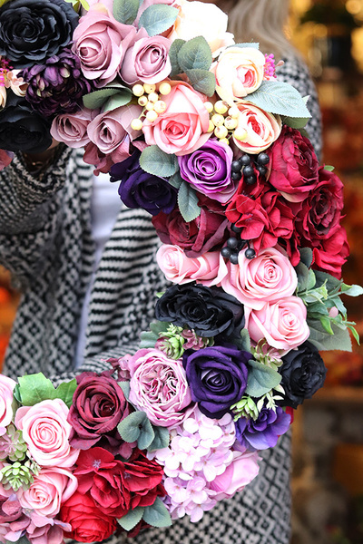 England, duży kwiatowy wianek