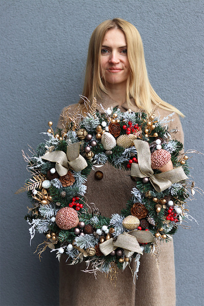 Goldira 4, bogaty wianek świąteczny