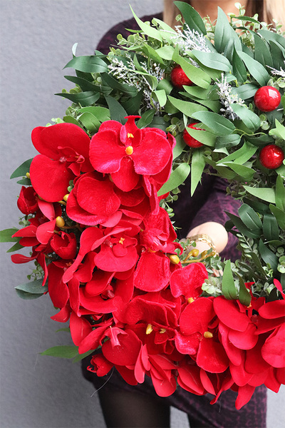 Orchidelia Red Winter, zimowy wianek na drzwi