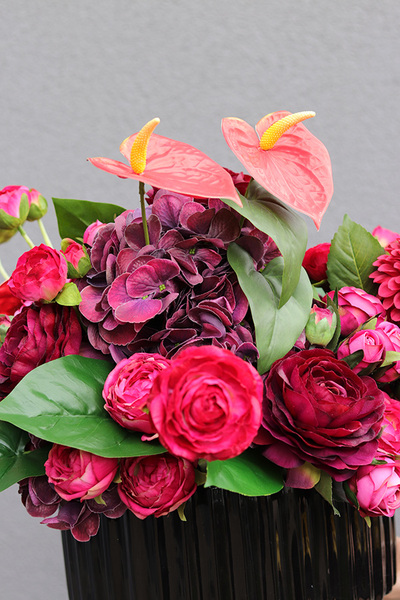 Czerwień Jesienna, kompozycja nagrobna w misie, wym.40x46cm