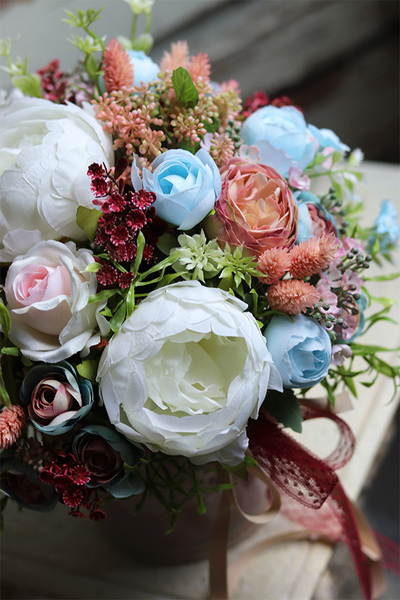 Romantyczna Daniela, kompozycja w kremowym naczyniu, wys.27cm