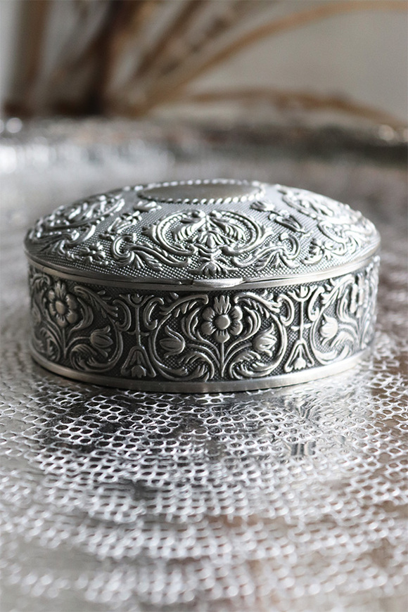 Kleopatra, owalne puzderko / szkatułka na biżuterię, wym.3.5x8.5x6.5cm