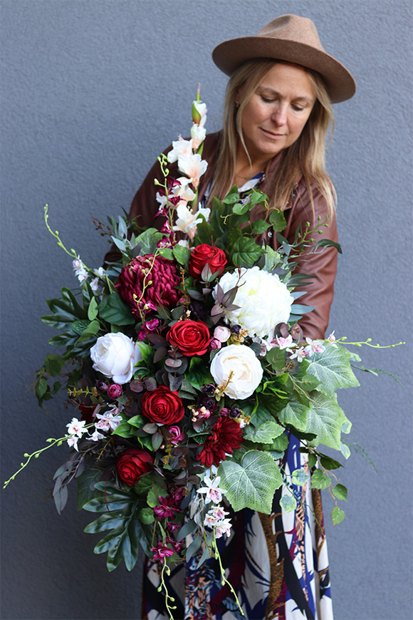 Bordolia, kompozycja nagrobna w misie