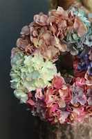 Nemoida, wianek ozdobny z hortensjami