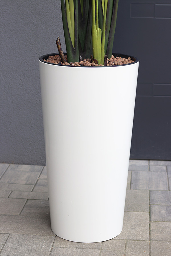 Bananowiec Mediolan Creme, sztuczna roślina w donicy