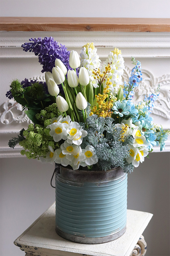 Turkusowa Rabata, wiosenna kompozycja kwiatowa