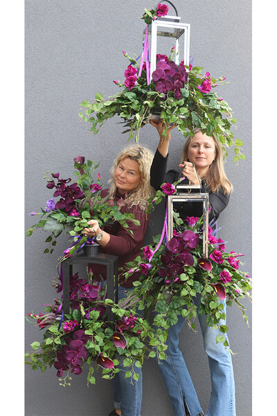Angelo Garden Purple Black, kompozycja kwiatowa z lampionem