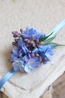 Lilac Blue biżuteria kwiatowa dla dwojga komplet butonierka i kotylion