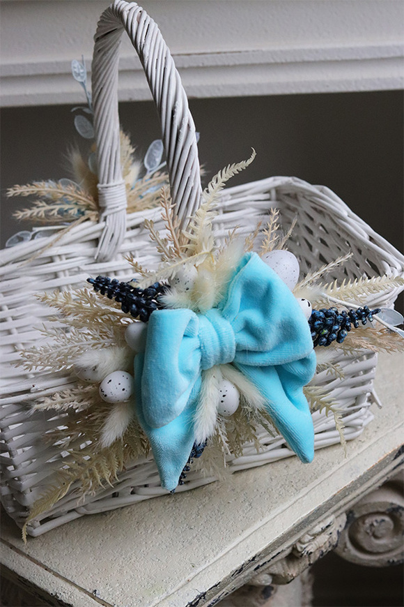 Jagna Plushie, dwustronnie dekorowany koszyczek wielkanocny