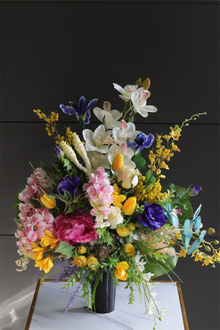 Fleurs, wiosenny bukiet nagrobny we wkładzie, wys.70cm 