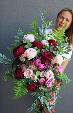 Buellia, bogaty bukiet nagrobny we wkładzie, dł.45cm 