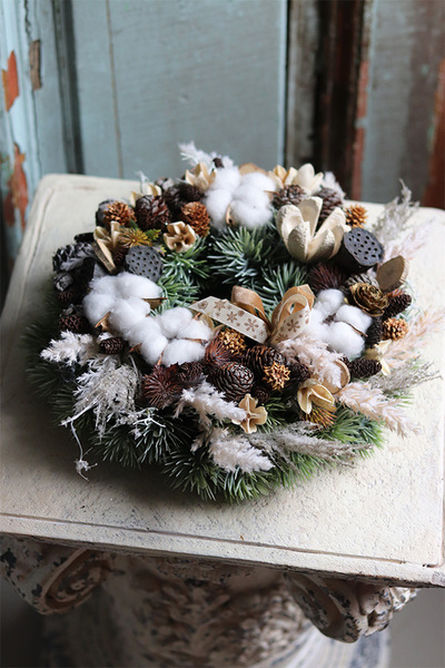 Hilda, wianek ozdobny / stroik dekoracyjny, śr.26cm + elementy wystające