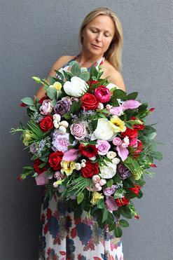 Colorana, kompozycja nagrobna w plastikowym naczyniu, wym.45x76cm