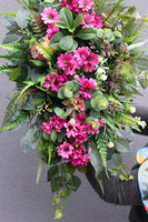 Dekorena Luiza, kompozycja nagrobna w naczyniu