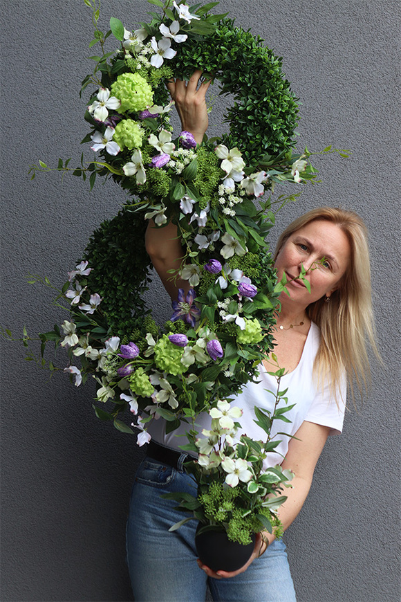 Hilltonia Spring Decor, wiosenny wianek na drzwi