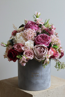 Palermo Ferati, welurowy flowerbox z różowymi kwiatami, wys.42cm