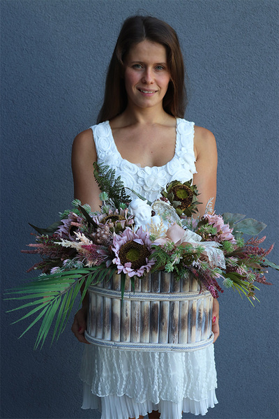 Auraliana, dekoracja nagrobna w skrzynce, wym.39x64cm