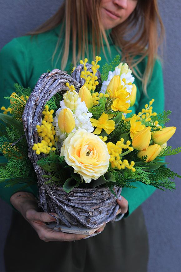 Serce Spring Yellow, kompozycja nagrobna z tajską orchideą