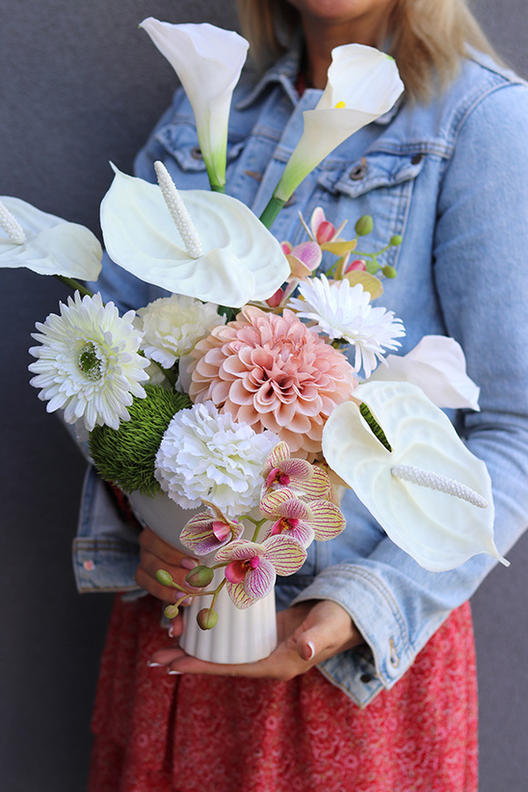 Grodzisko II, nowoczesna kompozycja kwiatowa, wym.48x34x40cm