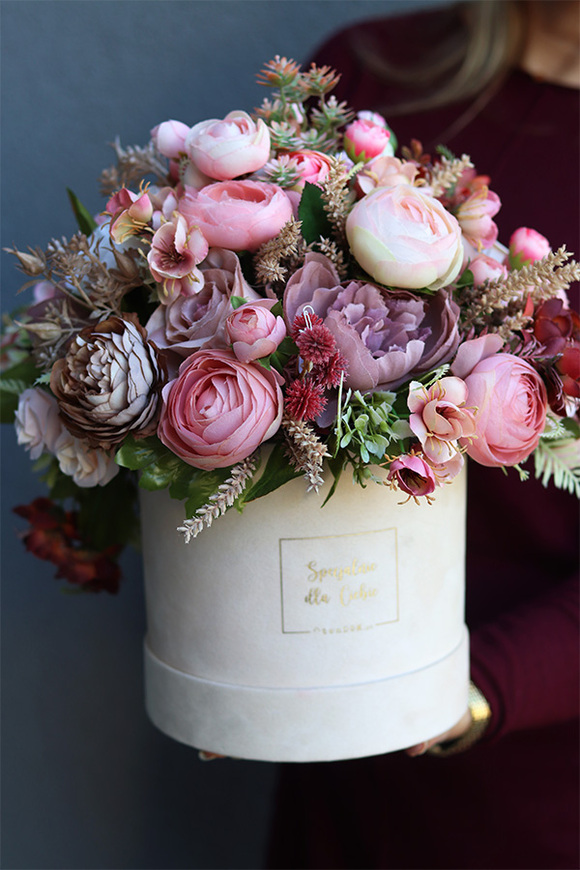 bajeczna kompozycja we flowerboxie Berrina Pink