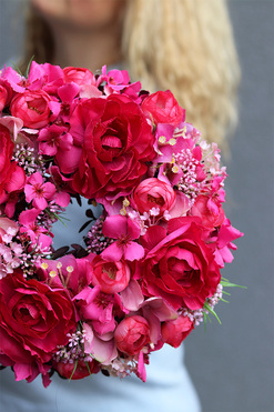 Bellana, różowy wianek dekoracyjny na drzwi, śr.29cm