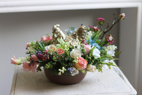 stroik wielkanocny ze złotą kurą, Wiosna w Domu