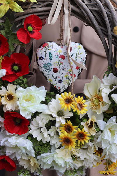 Poppie Heart, asymetryczny wianek z sercem